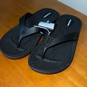 NEW OKABASHI Splash Women's Wedge Flip Flops Black S 6-7 Beach Vacation Summer